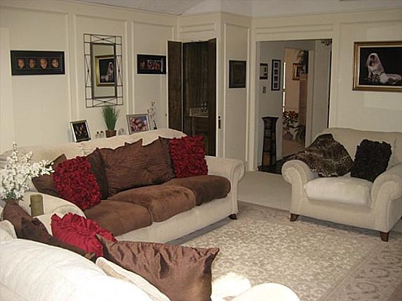 4th image of 37 Crestwood Dr