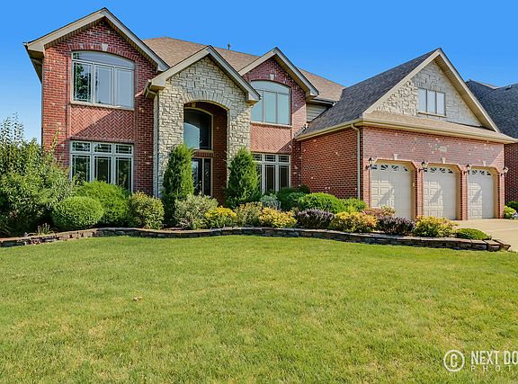 2nd image of 10900 Scarlet Dr