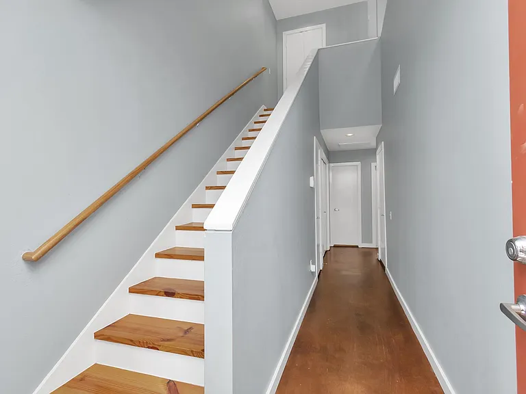 2605 Calumet St #38 — Photo 3