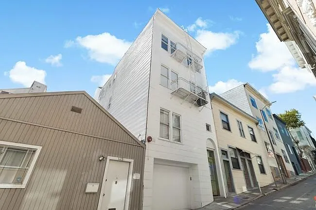 121 Varennes St #1F — Photo 27