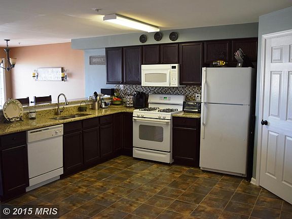 2nd image of 12703 Bears Den Ln #119