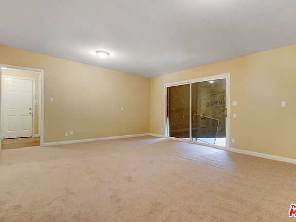 4th image of 333 S San Jacinto St
