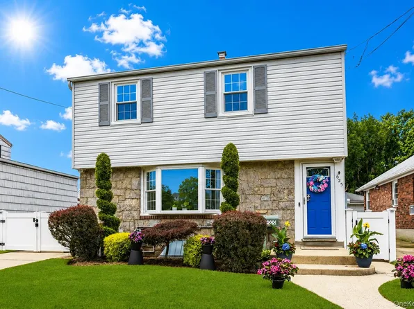 625 S 10th Street, New Hyde Park, NY 11040