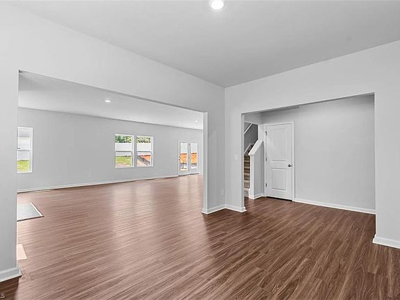 4th image of 5338 Spicewood Lake Ln