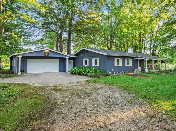 37016 64th Ave, Paw Paw, MI 49079
