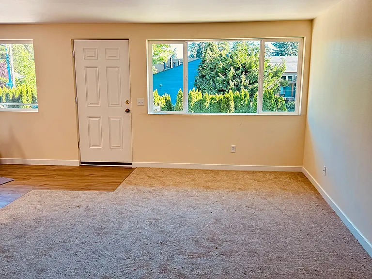 316 NW Richmond Beach Rd — Photo 2