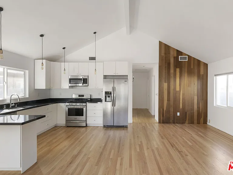 5712 Buchanan St — Photo 6
