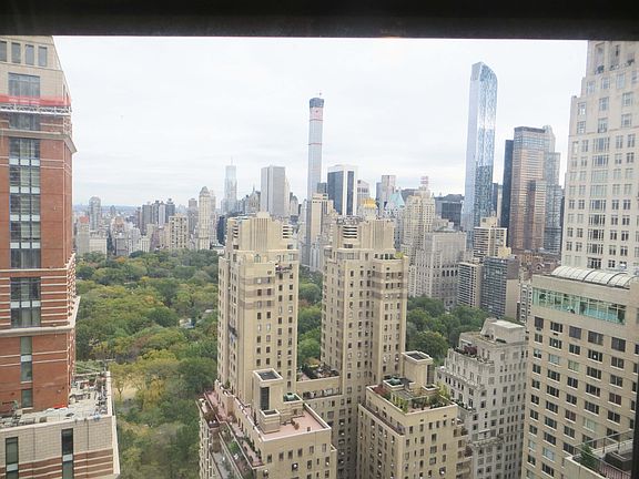 2nd image of 20 W 64th St #37