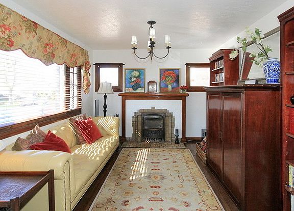3rd image of 1751 S Park St
