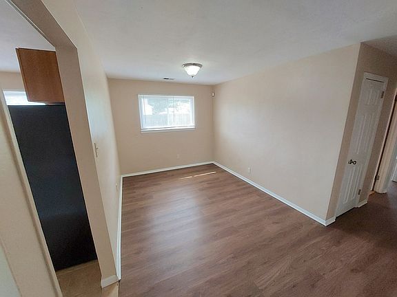5th image of 329 Bernice Pl