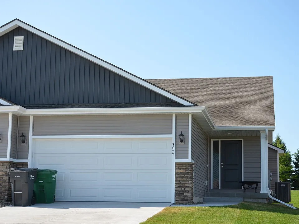 3077 NW 19th Ct