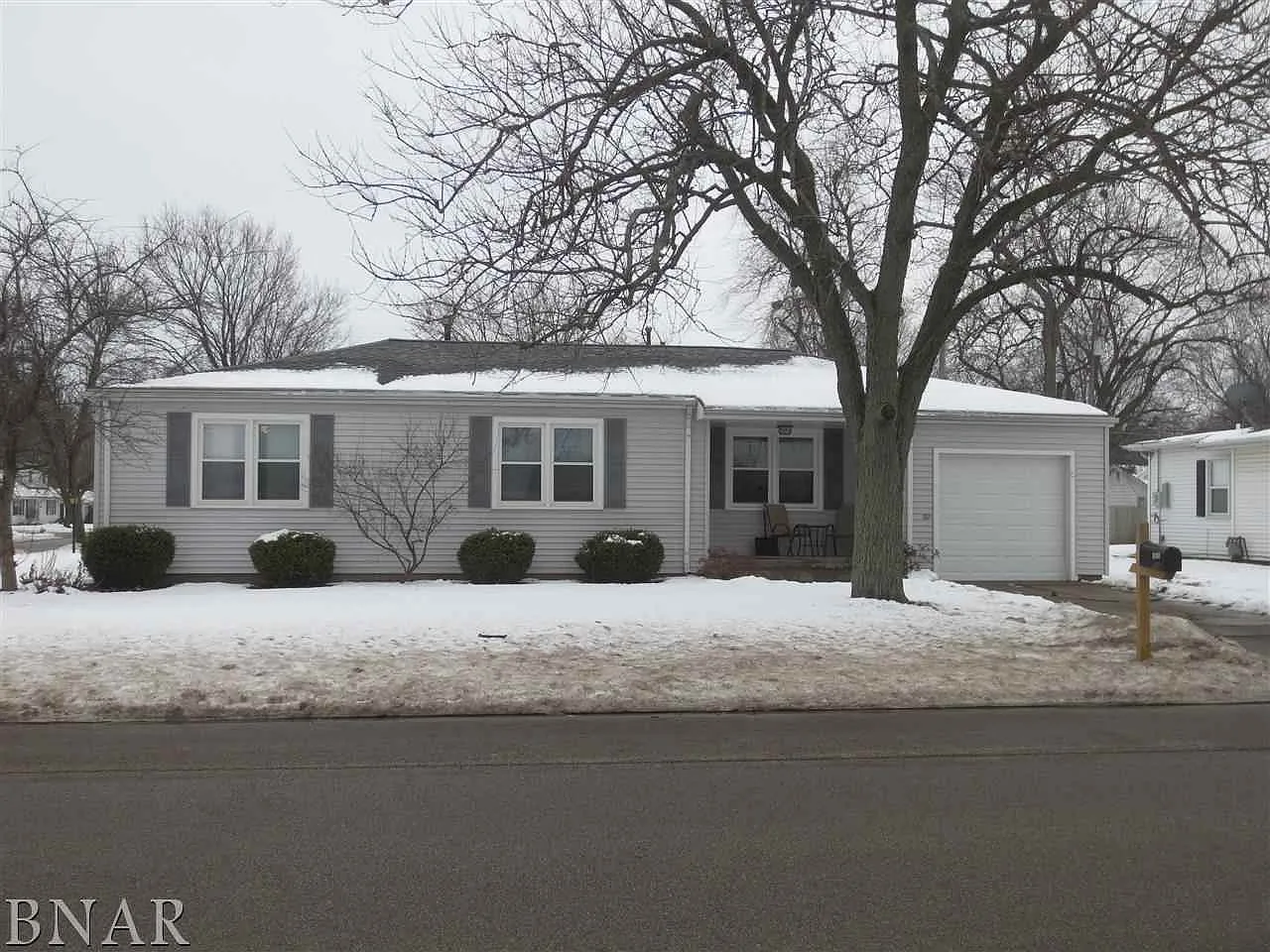 1823 E Lincoln St photo 1