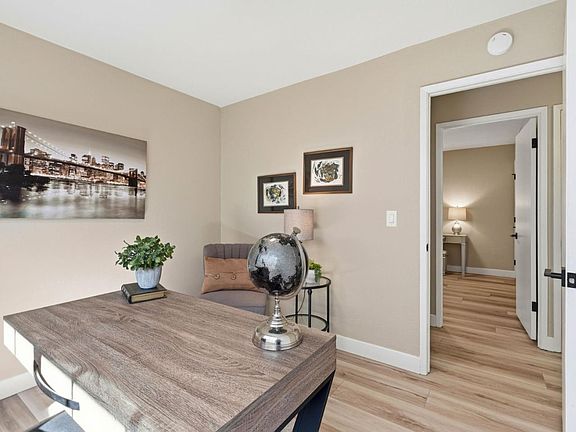 5th image of 252 Vineyard Dr