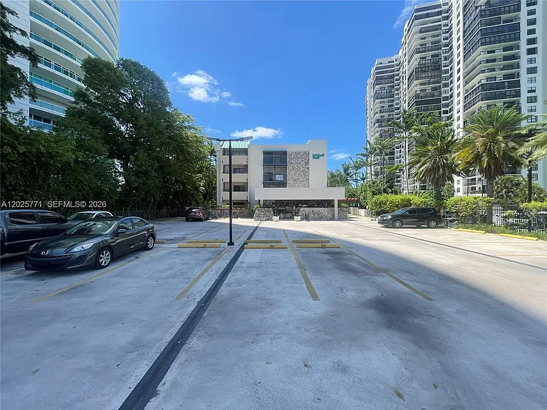 2201 Brickell Ave #73 — Photo 23