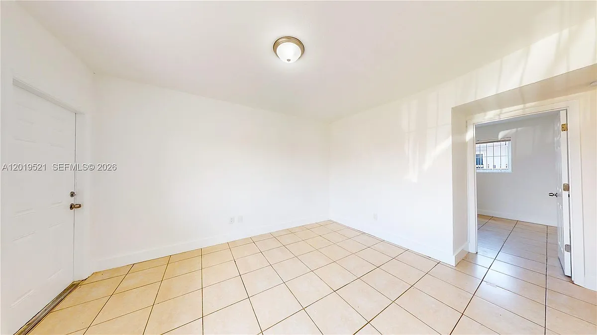 Building Photo - 1190 NW 65th St #2