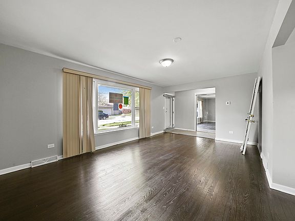 3rd image of 15201 Diekman Ct