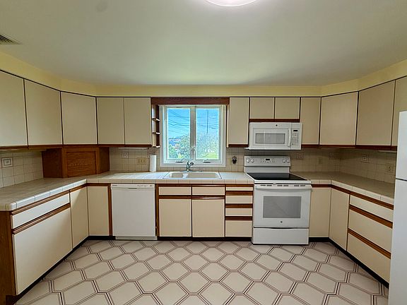 4th image of 501 Riverside Ave #1
