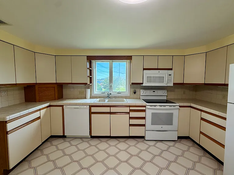501 Riverside Ave #1 — Photo 4