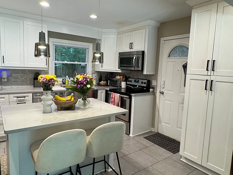2332 Tanglewood Cir — Photo 4