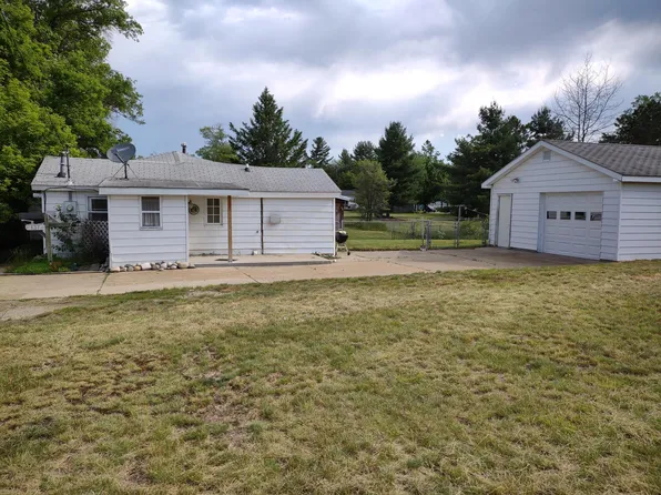137 Mikado St, Grayling, MI 49738