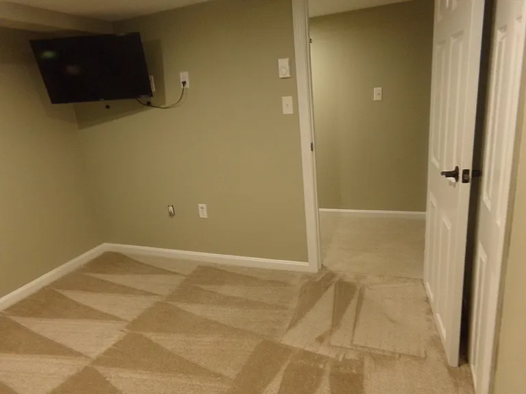 162 Middlesex Ave #1 — Photo 26