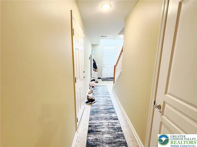 8507 Putnam Ct — Photo 5