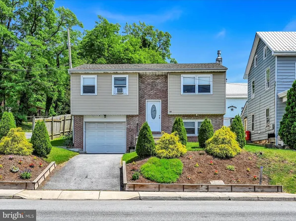 682 E Main St, Ephrata, PA 17522