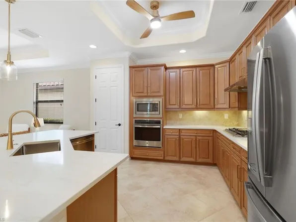 28591 Westmeath CT, BONITA SPRINGS, FL 34135