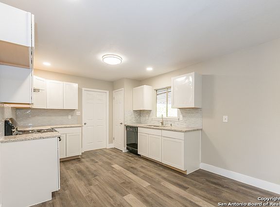 5th image of 3643 Tuscany Dr