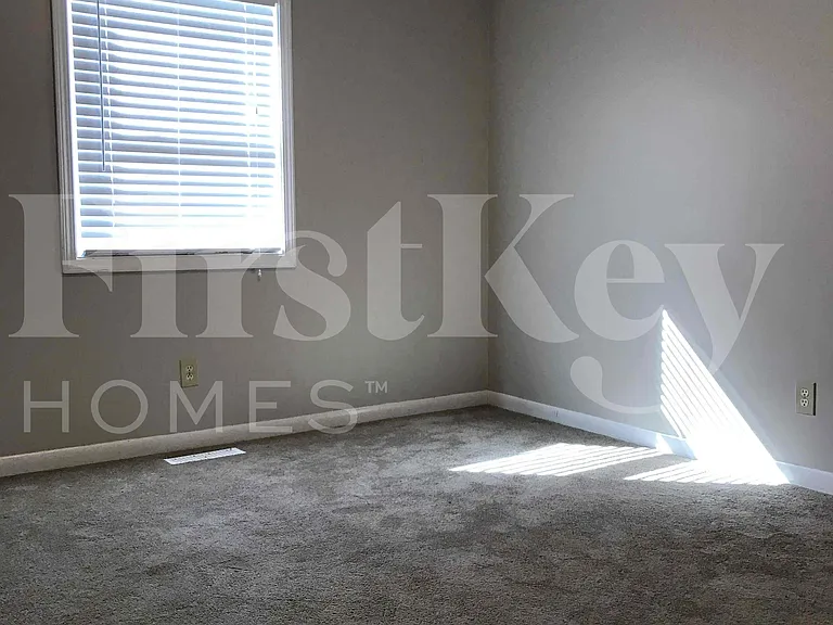 1248 Munsee Cir — Photo 12
