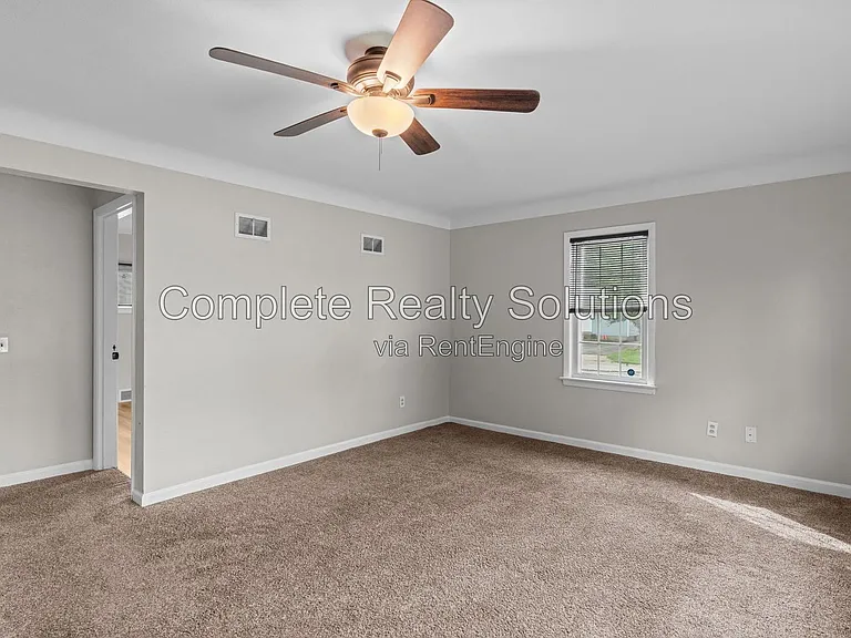 201 Sadonia Ave — Photo 11