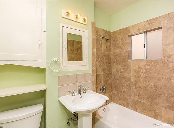 4th image of 3586 32nd St