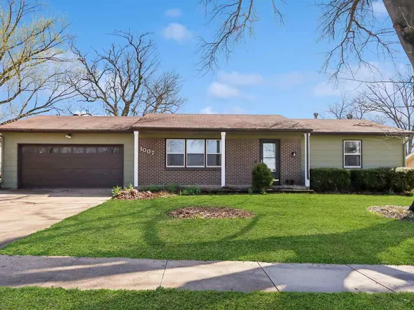 1007 19th Ave, Coralville, IA 52241
