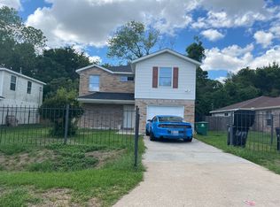 8019 Sunnyhill St, Houston, TX 77088