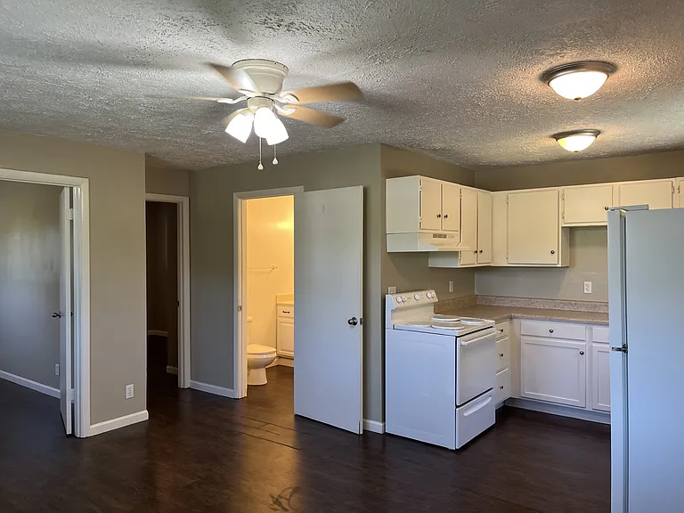 402 Corby Bridge Rd — Photo 8
