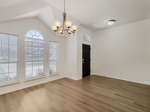 5th image of 1630 Ashbourne Dr