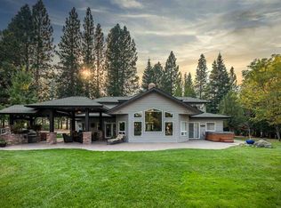 527 Heather Pl, Weed, CA 96094