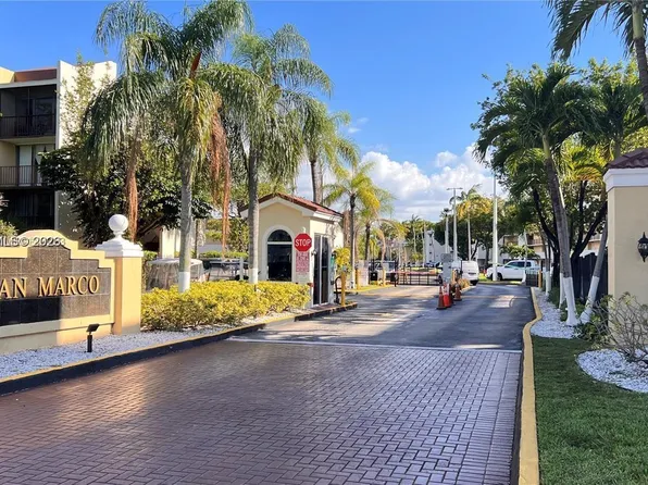 8850 Fontainebleau Blvd, Miami, FL