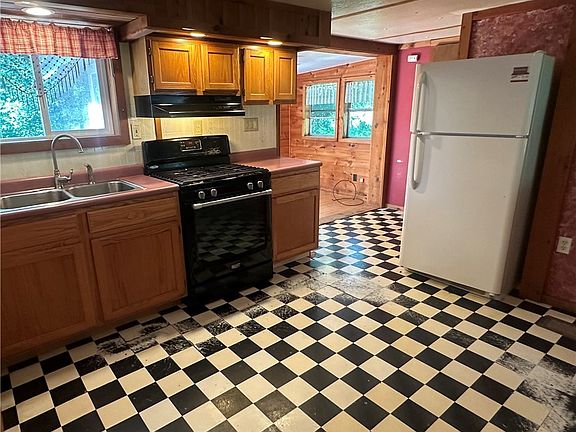 2nd image of 5709 Rabbit Run Ln