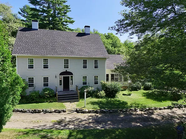 608 River Road, Newcastle, ME 04553