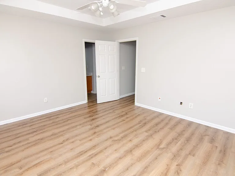 1912 Portview Dr — Photo 10