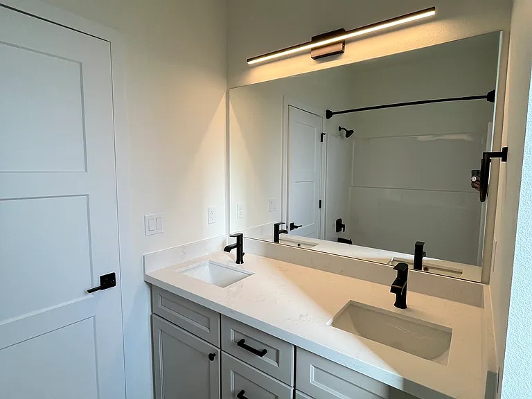 1614 S Ainsworth Ave #B — Photo 9