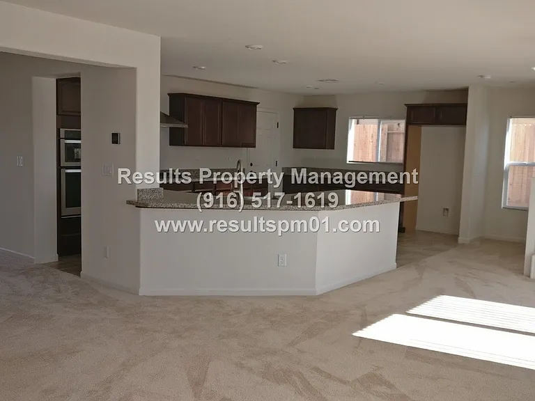 4329 Gentry Way — Photo 14