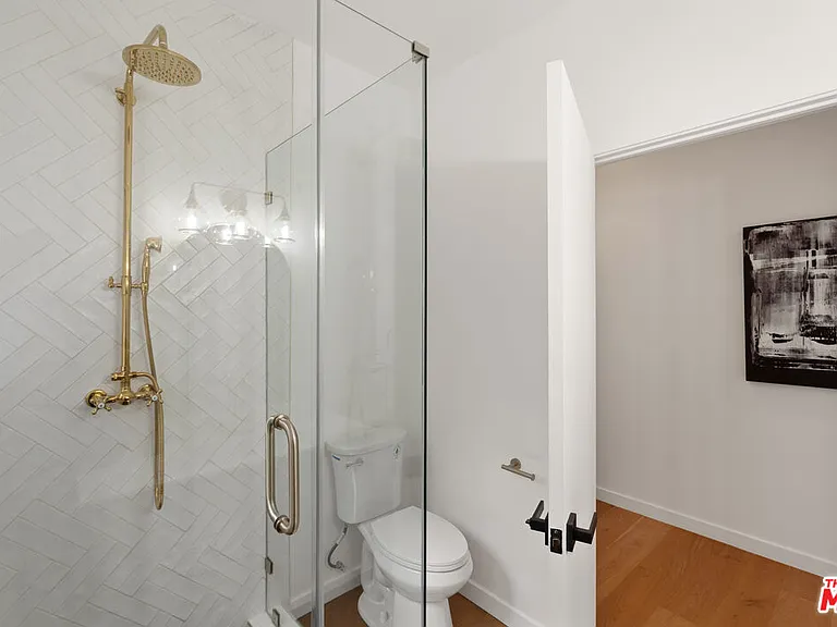8506 Oak Ct — Photo 43