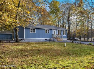 5003 Woodside Dr, Tobyhanna, PA