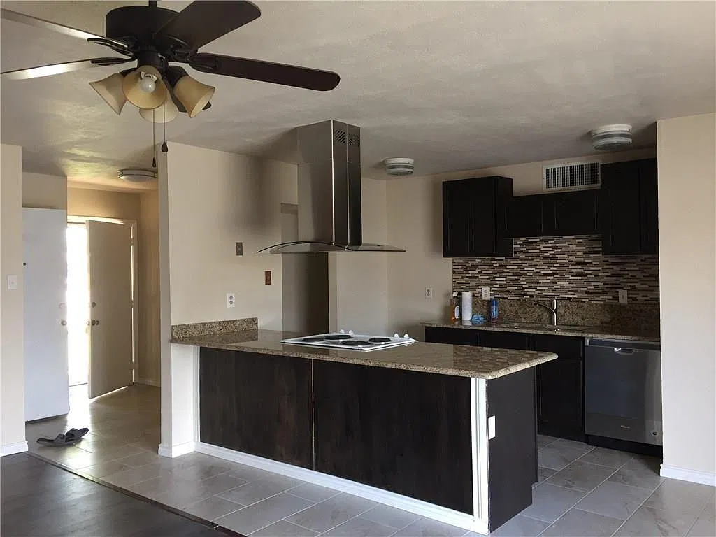 3 bed, 1500 sqft, $2,200 — Photo 3