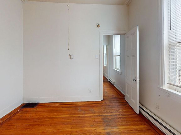 4th image of 2119 N 8th St