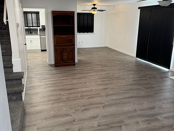2nd image of 1346 Victorian Cres