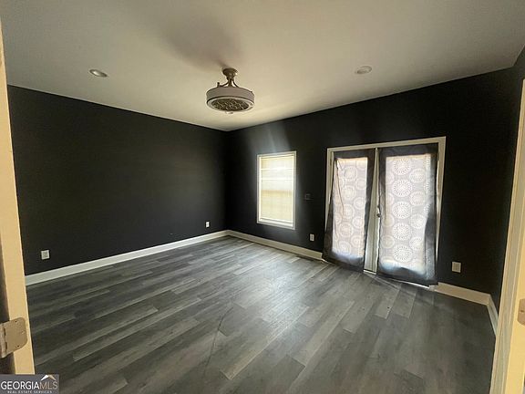 3rd image of 2889 Battlecrest Dr