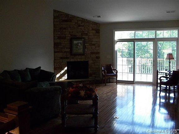 4th image of 3978 Stadler Dr NE #43
